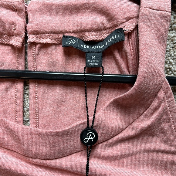 NWT Adrianna Papell women’s sleeveless pink embroidered top size M - Picture 3 of 4